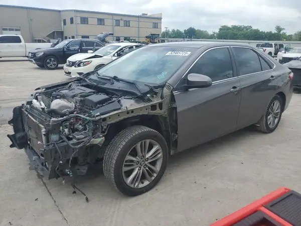 4T1BF1FK1GU142555 2016 TOYOTA CAMRY - Image 1
