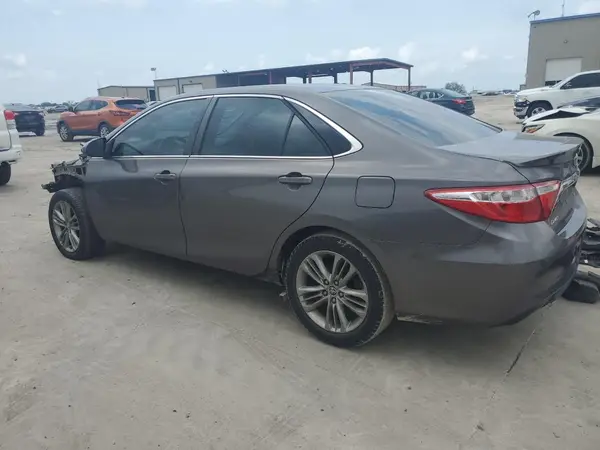 4T1BF1FK1GU142555 2016 TOYOTA CAMRY - Image 2