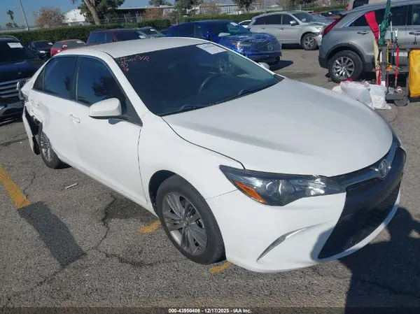 4T1BF1FK1GU145553 2016 TOYOTA CAMRY - Image 1