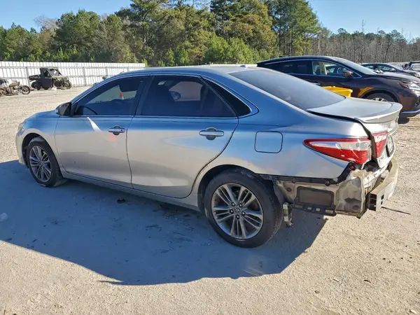 4T1BF1FK1GU147688 2016 TOYOTA CAMRY - Image 2