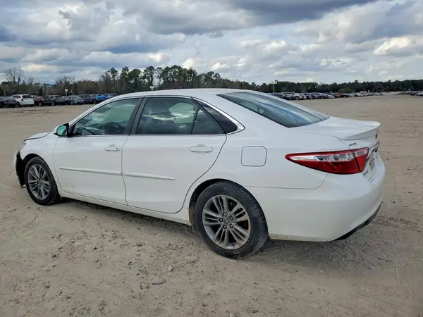 4T1BF1FK1GU149568 2016 TOYOTA CAMRY - Image 2