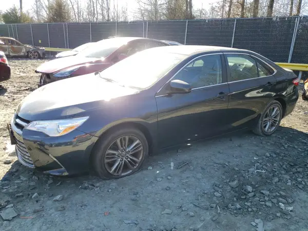 4T1BF1FK1GU149943 2016 TOYOTA CAMRY - Image 1