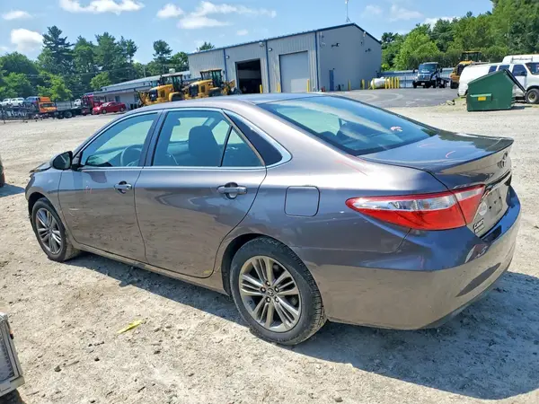4T1BF1FK1GU151725 2016 TOYOTA CAMRY - Image 2