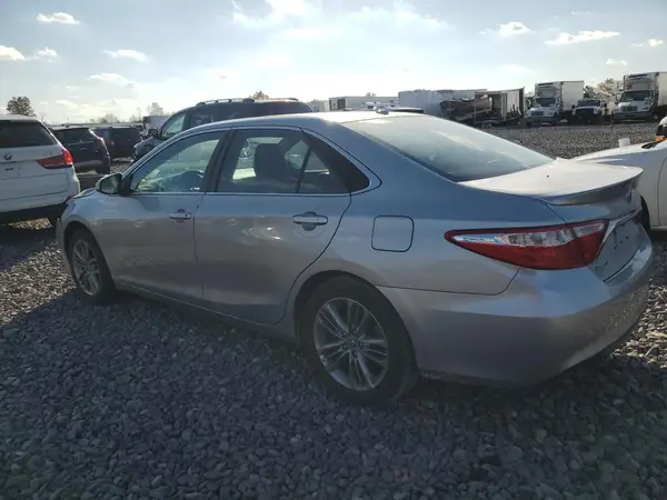 4T1BF1FK1GU153071 2016 TOYOTA CAMRY - Image 2
