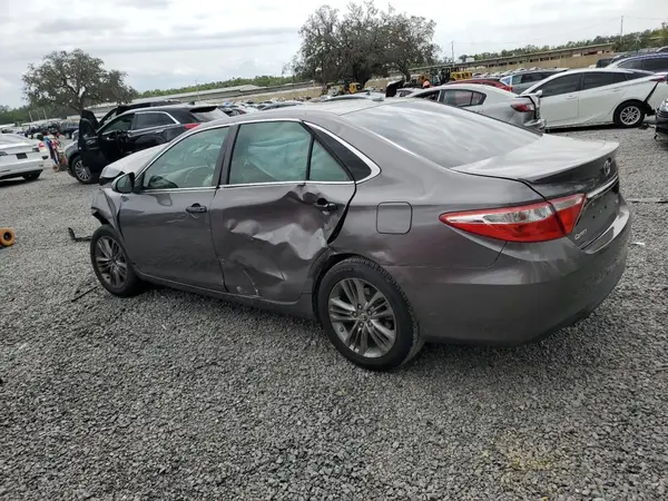4T1BF1FK1GU153958 2016 TOYOTA CAMRY - Image 2