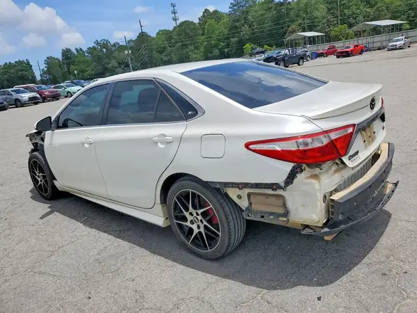 4T1BF1FK1GU154611 2016 TOYOTA CAMRY - Image 2