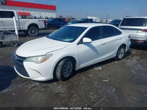 4T1BF1FK1GU155709 2016 TOYOTA CAMRY - Image 2