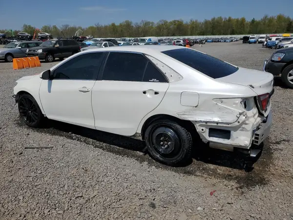4T1BF1FK1GU157220 2016 TOYOTA CAMRY - Image 2