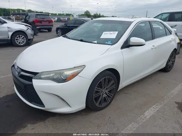 4T1BF1FK1GU157430 2016 TOYOTA CAMRY - Image 2