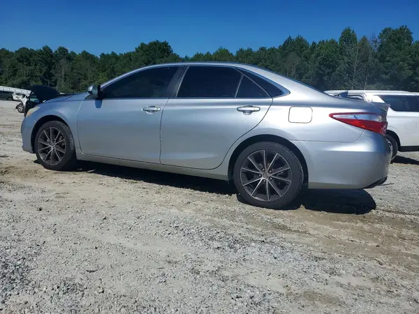 4T1BF1FK1GU160019 2016 TOYOTA CAMRY - Image 2