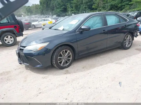 4T1BF1FK1GU161221 2016 TOYOTA CAMRY - Image 2