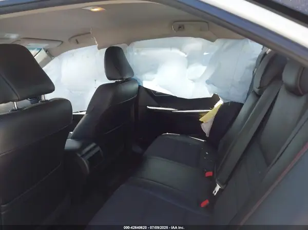 4T1BF1FK1GU161767 2016 TOYOTA CAMRY - Image 8