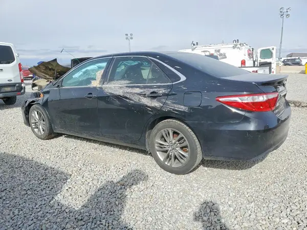4T1BF1FK1GU171599 2016 TOYOTA CAMRY - Image 2