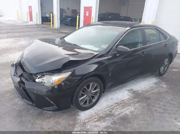 4T1BF1FK1GU172185 2016 TOYOTA CAMRY - Image 2