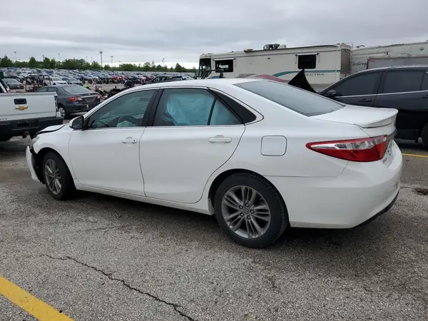 4T1BF1FK1GU173692 2016 TOYOTA CAMRY - Image 2