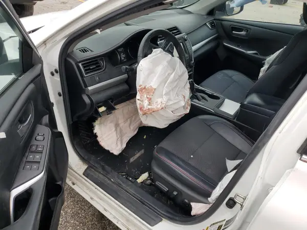 4T1BF1FK1GU173692 2016 TOYOTA CAMRY - Image 8