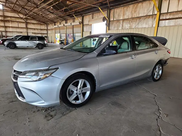 4T1BF1FK1GU179251 2016 TOYOTA CAMRY - Image 1