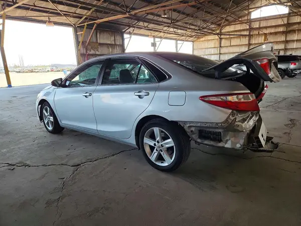 4T1BF1FK1GU179251 2016 TOYOTA CAMRY - Image 2