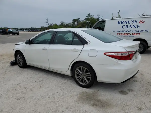 4T1BF1FK1GU180237 2016 TOYOTA CAMRY - Image 2