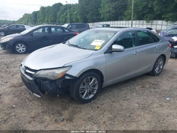 4T1BF1FK1GU181503 2016 TOYOTA CAMRY - Image 2