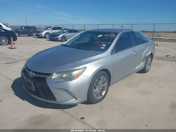 4T1BF1FK1GU182926 2016 TOYOTA CAMRY - Image 2
