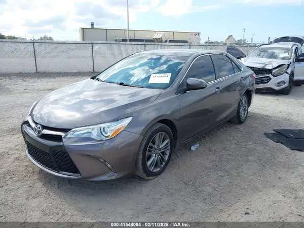 4T1BF1FK1GU183820 2016 TOYOTA CAMRY - Image 2