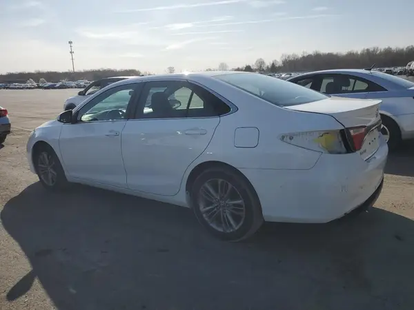 4T1BF1FK1GU186670 2016 TOYOTA CAMRY - Image 2