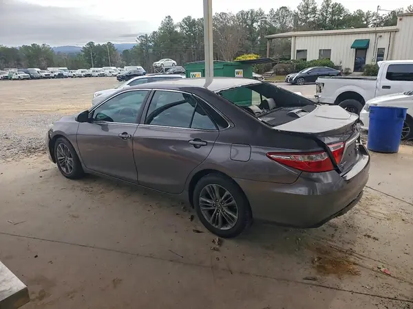4T1BF1FK1GU187320 2016 TOYOTA CAMRY - Image 2
