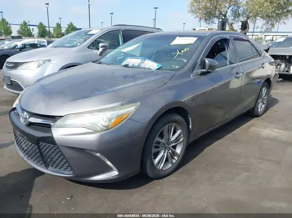 4T1BF1FK1GU187866 2016 TOYOTA CAMRY - Image 2