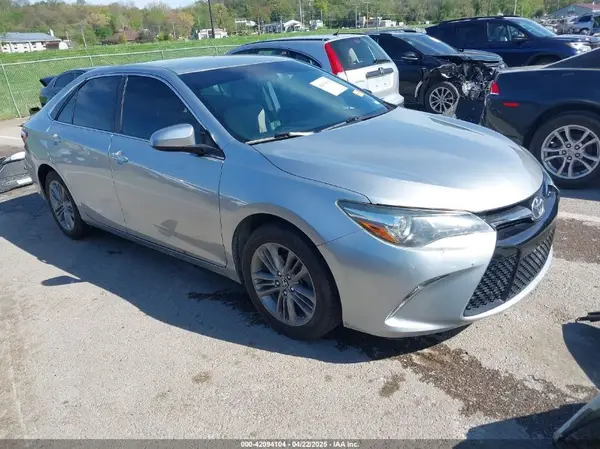 4T1BF1FK1GU190492 2016 TOYOTA CAMRY - Image 1