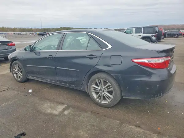 4T1BF1FK1GU192341 2016 TOYOTA CAMRY - Image 2
