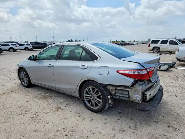 4T1BF1FK1GU192792 2016 TOYOTA CAMRY - Image 2