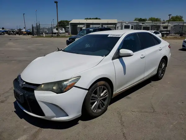 4T1BF1FK1GU193067 2016 TOYOTA CAMRY - Image 1