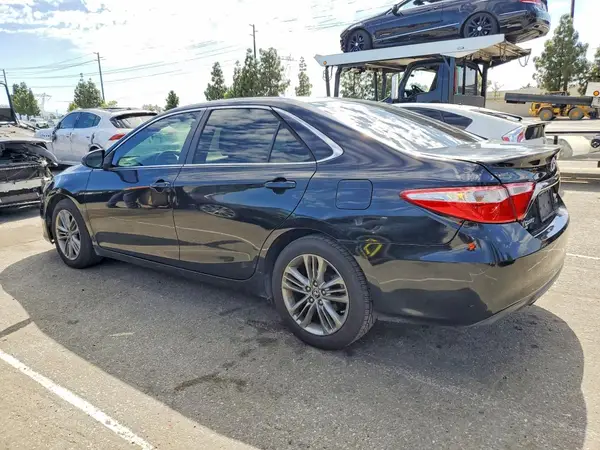 4T1BF1FK1GU193442 2016 TOYOTA CAMRY - Image 2