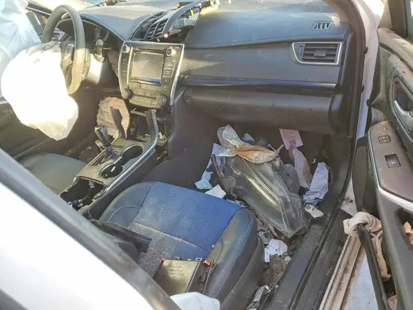 4T1BF1FK1GU194980 2016 TOYOTA CAMRY - Image 8