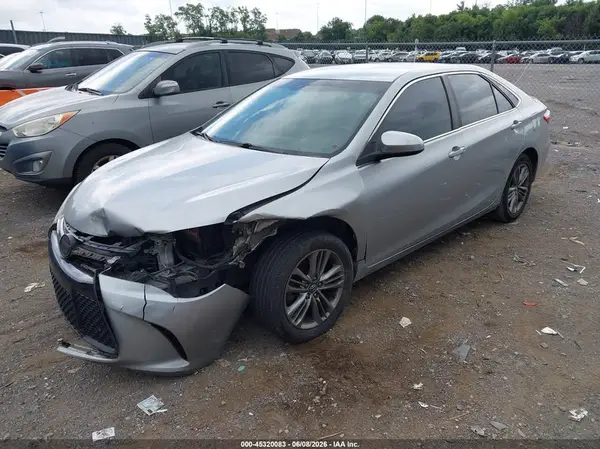 4T1BF1FK1GU195479 2016 TOYOTA CAMRY - Image 2