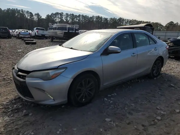 4T1BF1FK1GU197961 2016 TOYOTA CAMRY - Image 1