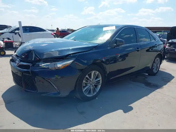 4T1BF1FK1GU202009 2016 TOYOTA CAMRY - Image 2