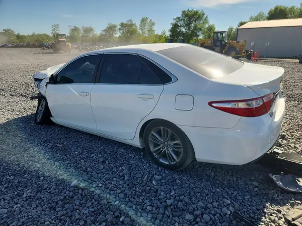 4T1BF1FK1GU202110 2016 TOYOTA CAMRY - Image 2