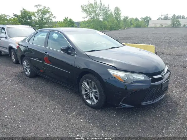 4T1BF1FK1GU202687 2016 TOYOTA CAMRY - Image 1