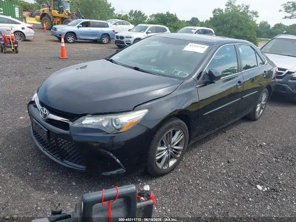 4T1BF1FK1GU202687 2016 TOYOTA CAMRY - Image 2