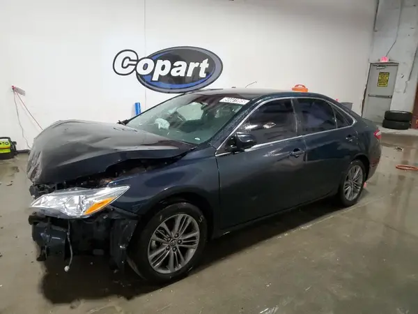 4T1BF1FK1GU206156 2016 TOYOTA CAMRY - Image 1