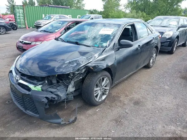 4T1BF1FK1GU206965 2016 TOYOTA CAMRY - Image 2