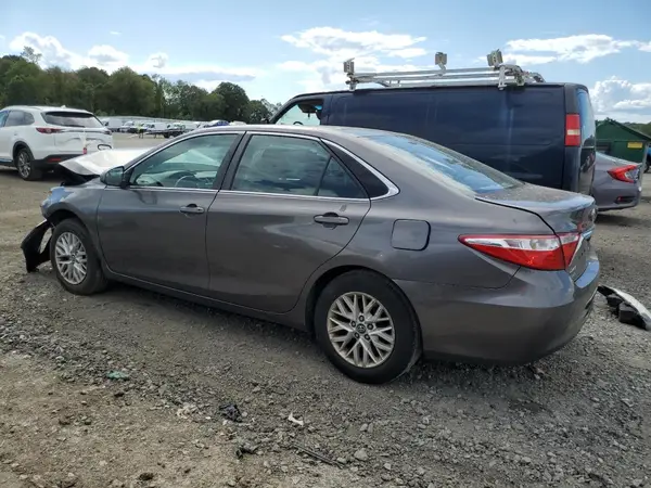 4T1BF1FK1GU208974 2016 TOYOTA CAMRY - Image 2