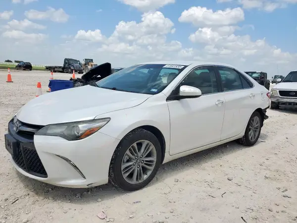 4T1BF1FK1GU209008 2016 TOYOTA CAMRY - Image 1