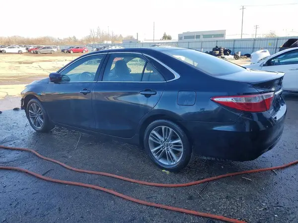 4T1BF1FK1GU211437 2016 TOYOTA CAMRY - Image 2