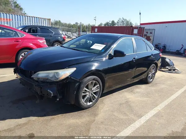 4T1BF1FK1GU213205 2016 TOYOTA CAMRY - Image 2