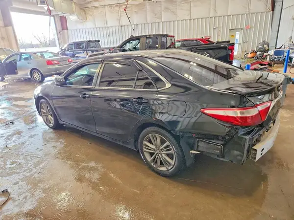 4T1BF1FK1GU213401 2016 TOYOTA CAMRY - Image 2