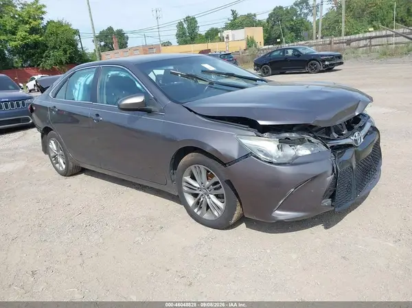 4T1BF1FK1GU214225 2016 TOYOTA CAMRY - Image 1