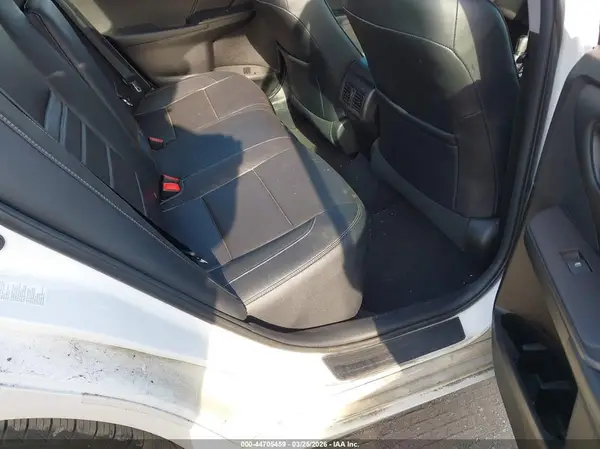 4T1BF1FK1GU214631 2016 TOYOTA CAMRY - Image 8